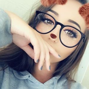 Meet your Posher, Breanna